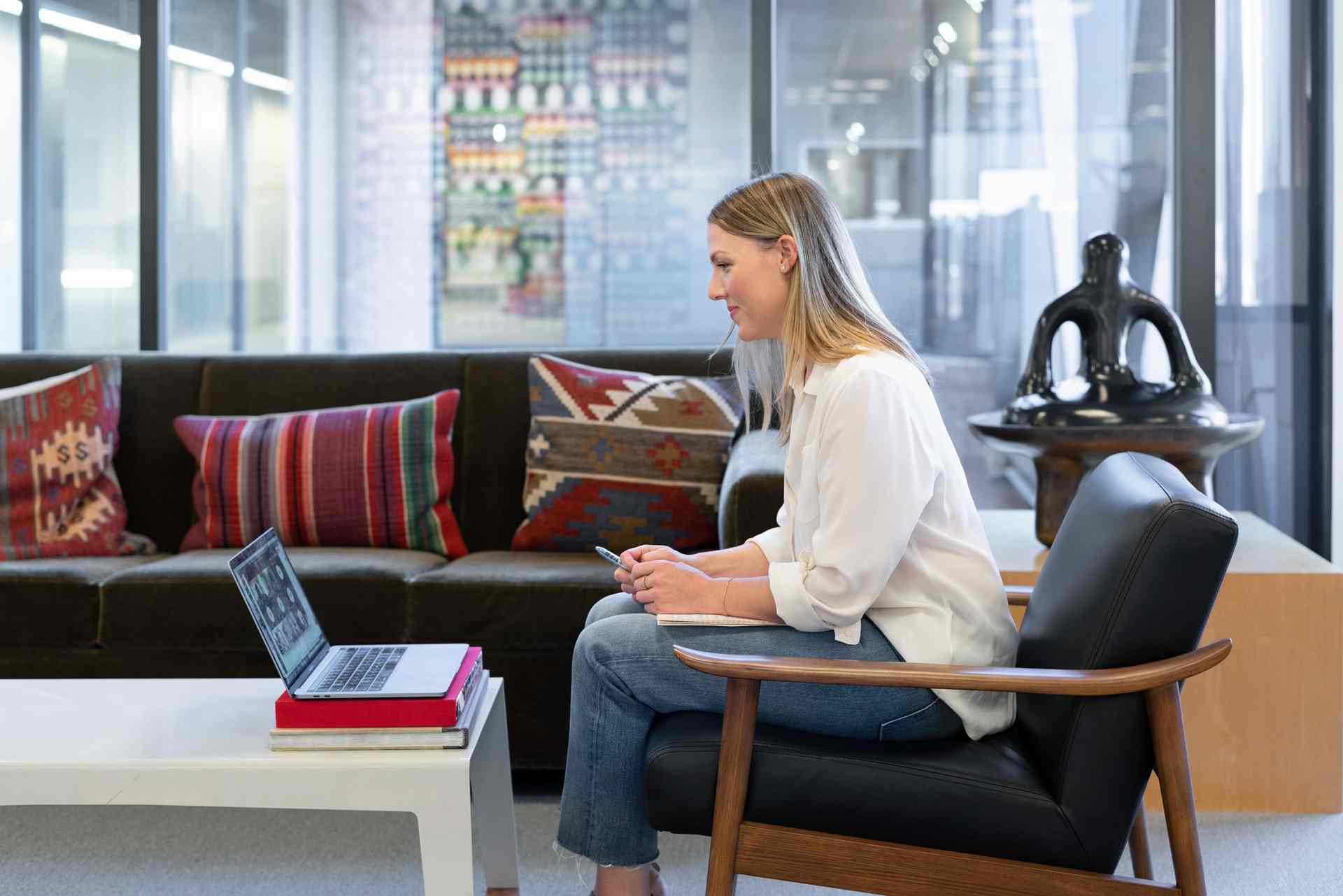 How to Host a Virtual Town Hall Meeting in 2022