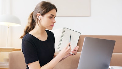 Top 8 Virtual Training Platforms For Effective Corporate Learning in 2023