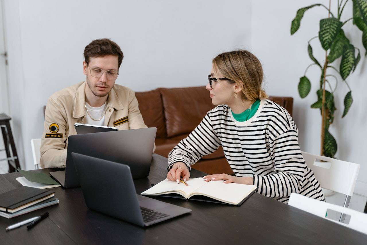 Two licensing partners having a conversation