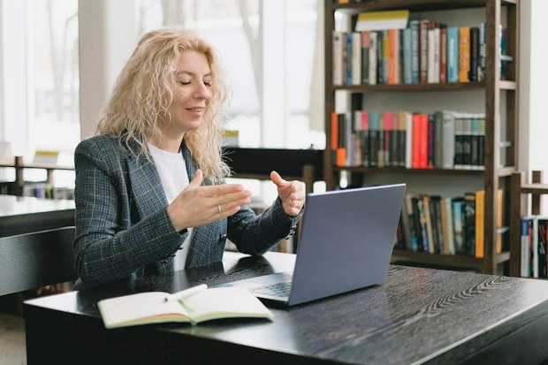 How to Make Webinars More Interactive (and Less Like a Lecture) in 2023