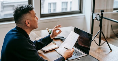 instructor offering continuing education credits for finance