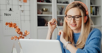 marketer hosting a webinar ABM program