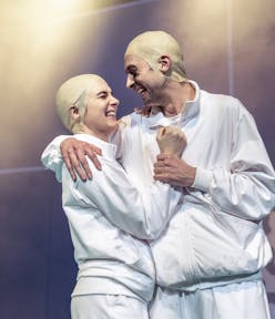 Koncové světlo | Magdaléna Borová, Matyáš Řezníček