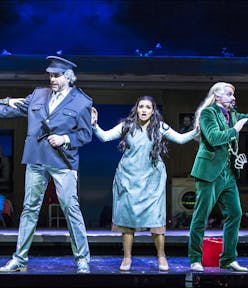 Popelka | Martin Šrejma (Don Ramiro), Ivo Hrachovec (Alidoro), Lena Belkina (Angelina), Jiří Brückler (Dandini) a Jiří Sulženko (Don Magnifico) - foto: Patrik Borecký