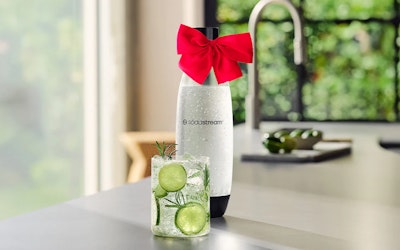 butelka sodastream fuze z kokardą na prezent