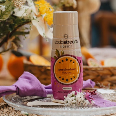 Syrop SodaStream Marakuja na ozdobnej tacy