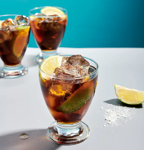 Rum z Pepsi, przepis na drink „Pikantna przygoda”