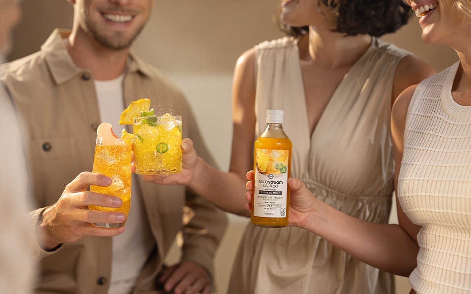 Drink z syropem od SodaStream Crafted Ananas & Jalapeño