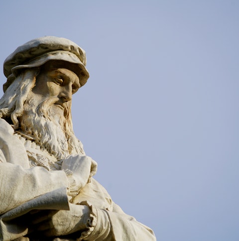 Head of Leonardo da Vinci in front of a perfect blue sky