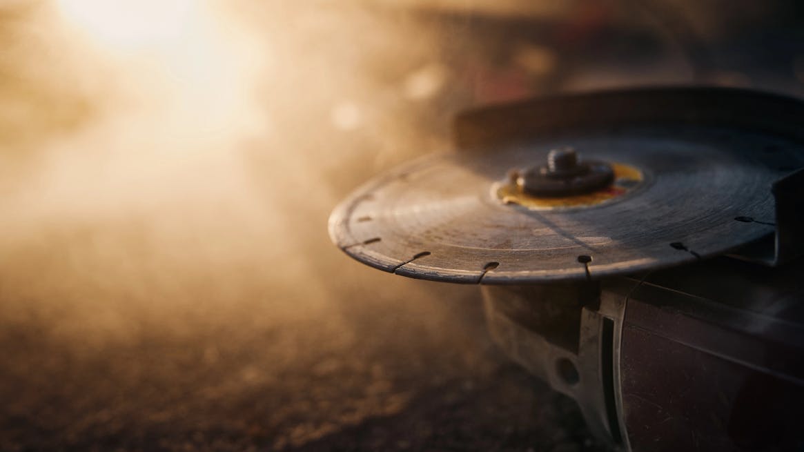 Rezanje betona z diamantno rezalno ploščo