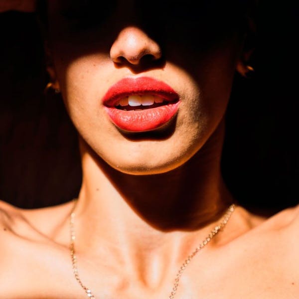 Plastic Surgeons Say These Are the Telltale Signs of Really Good Facial Surgery