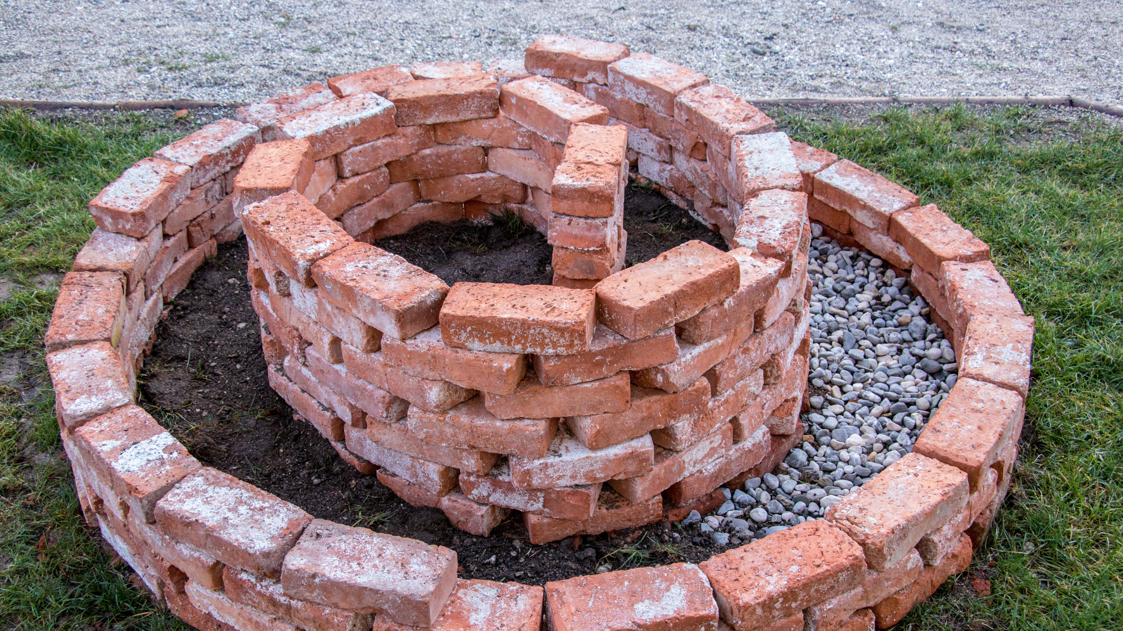 Kräuterspirale Aufbau