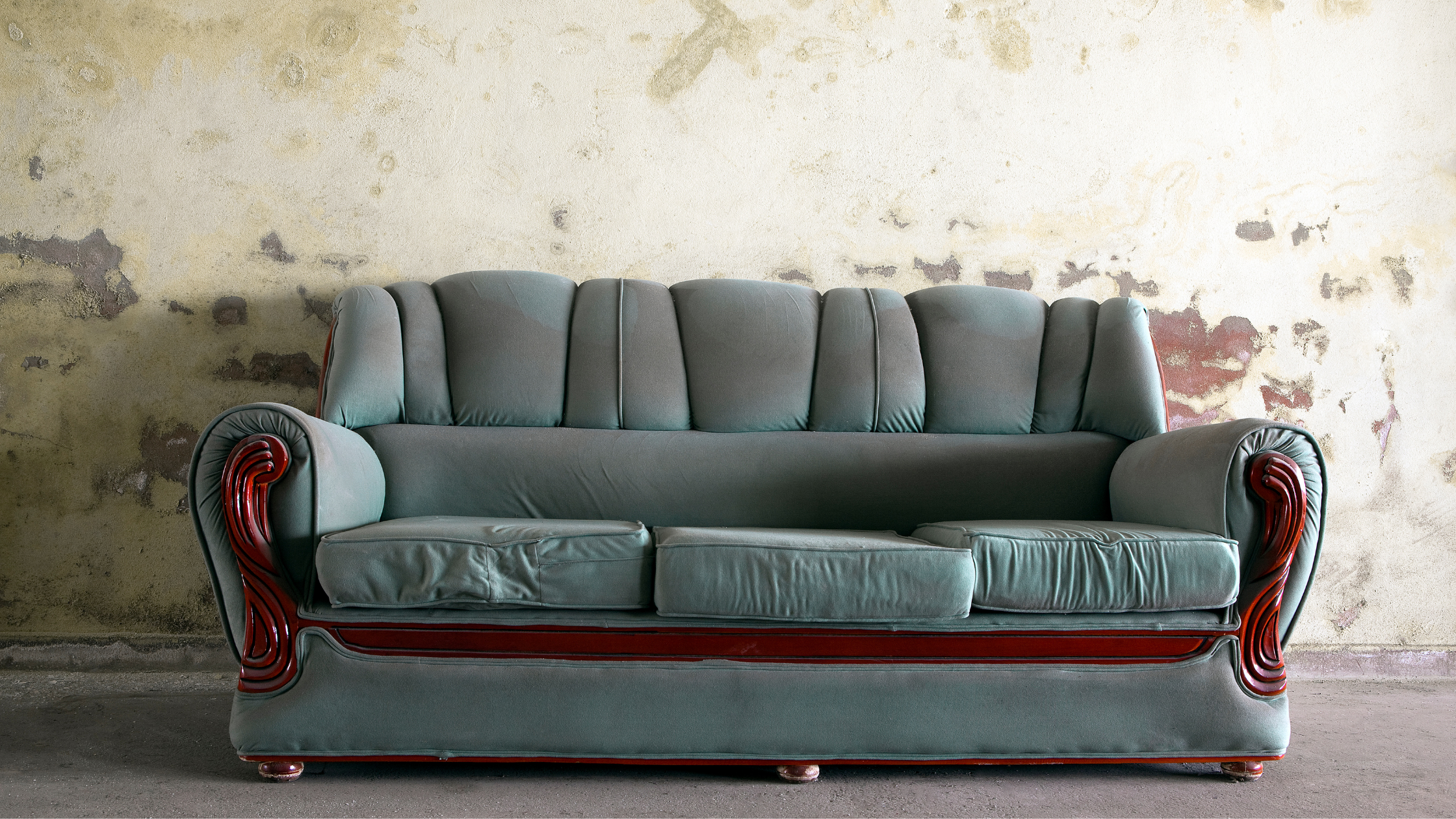 Sofa entsorgen Kosten: Alles, was Sie für die Schweiz wissen müssen 