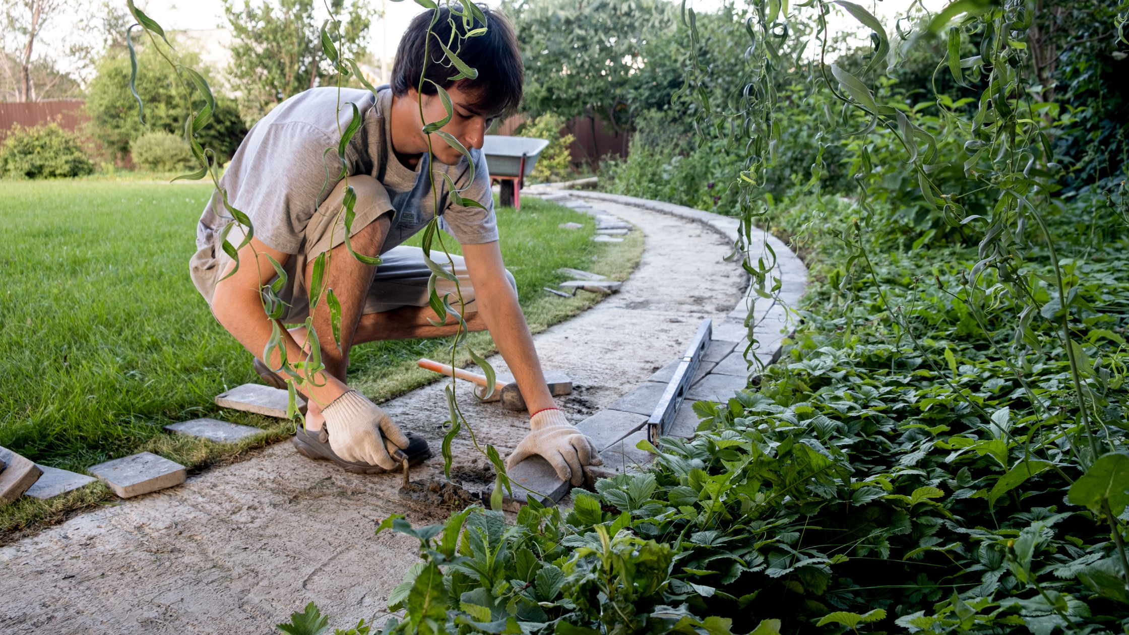Plattenverlegung im Garten Bern Robuste und witterungsbeständige Platten für stilvolle Terrassen und Wege. Perfekte Lösung für Ihren Aussenbereich.