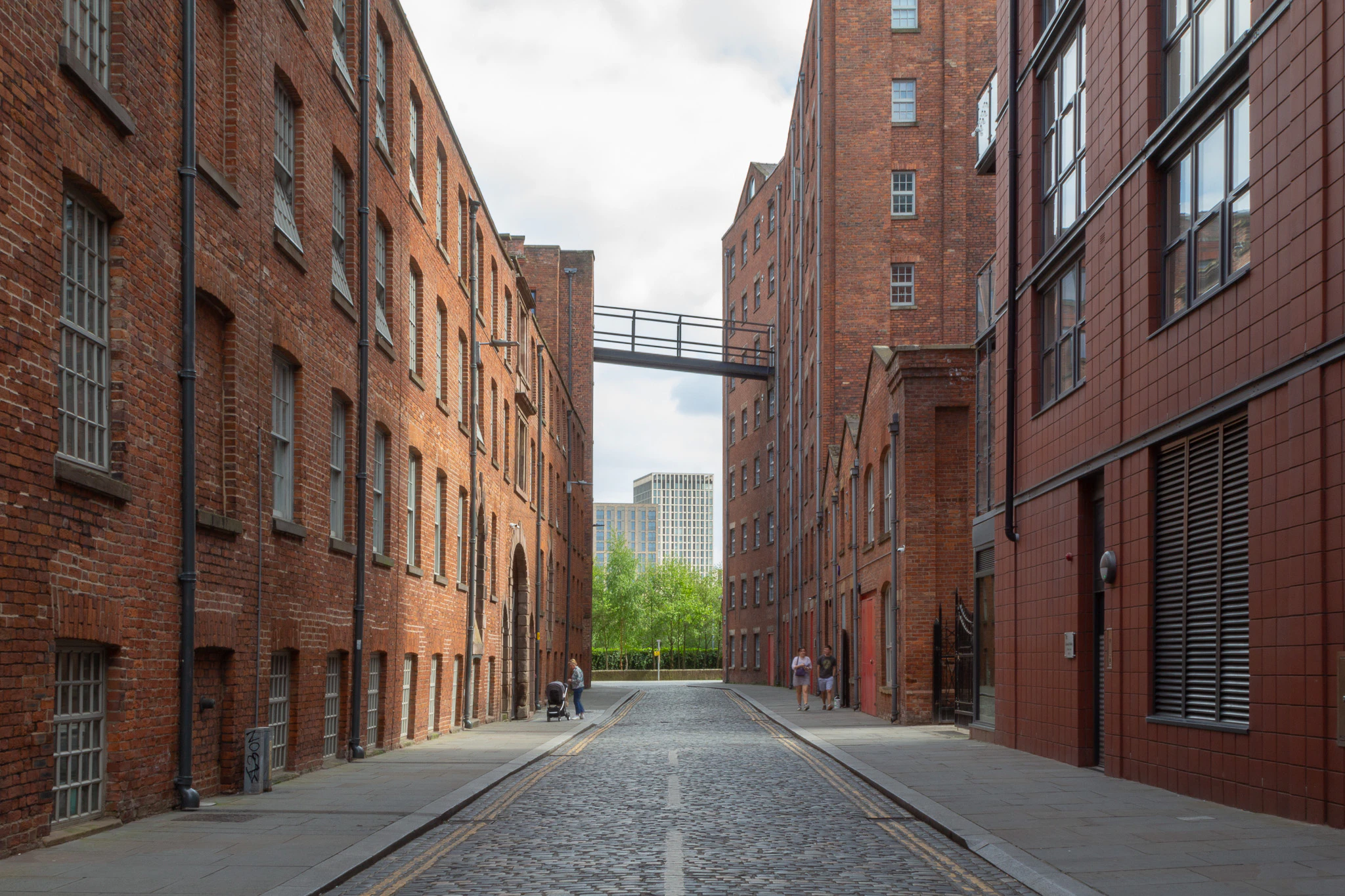 alley
