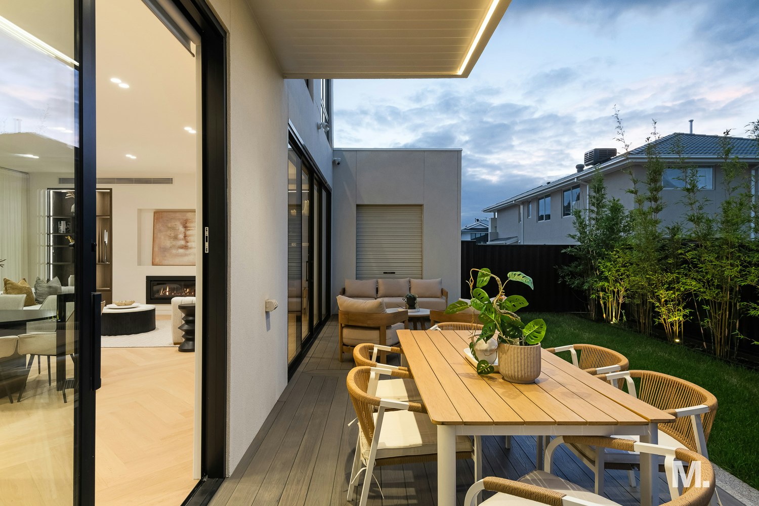 balcony