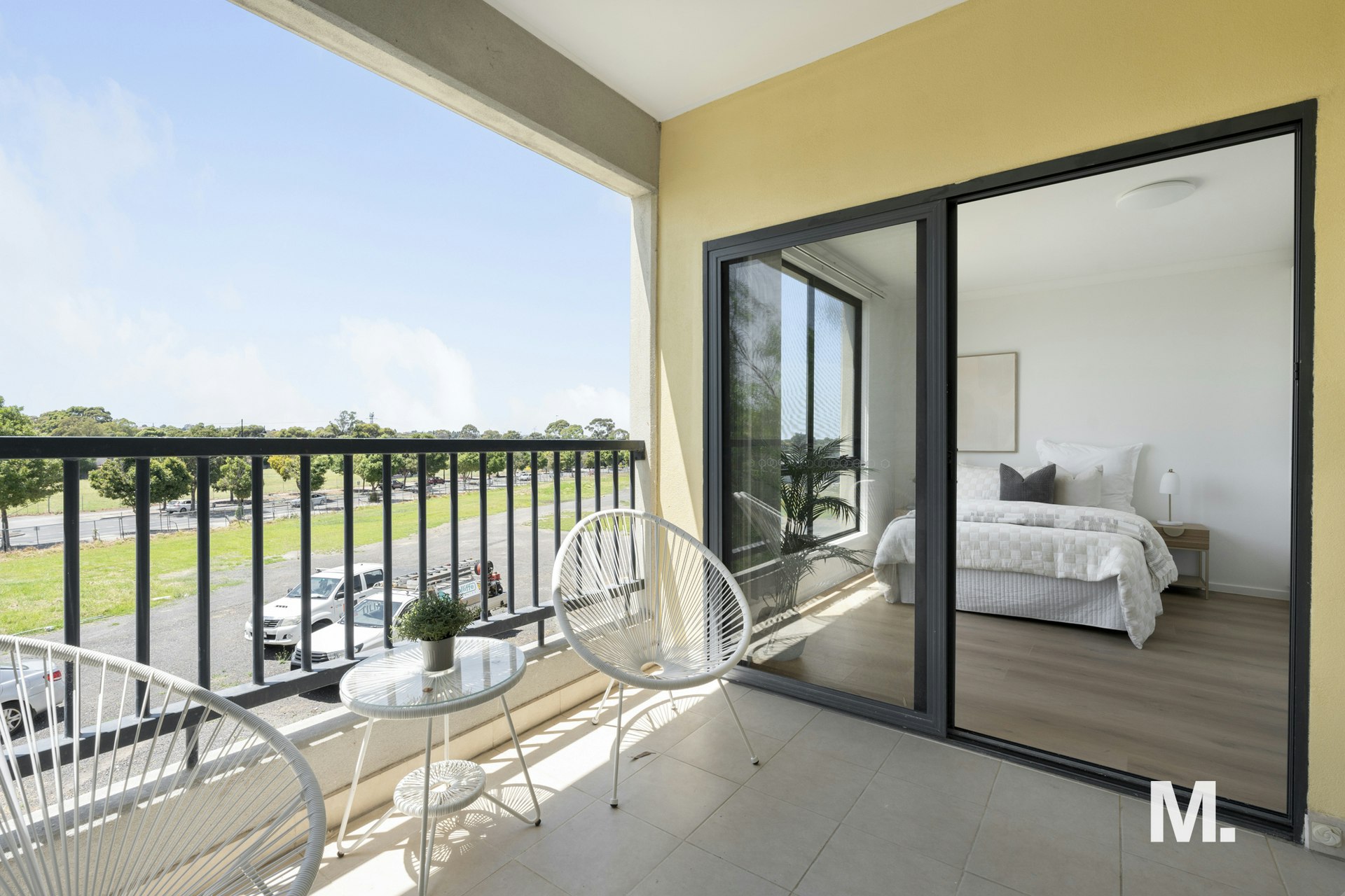 balcony