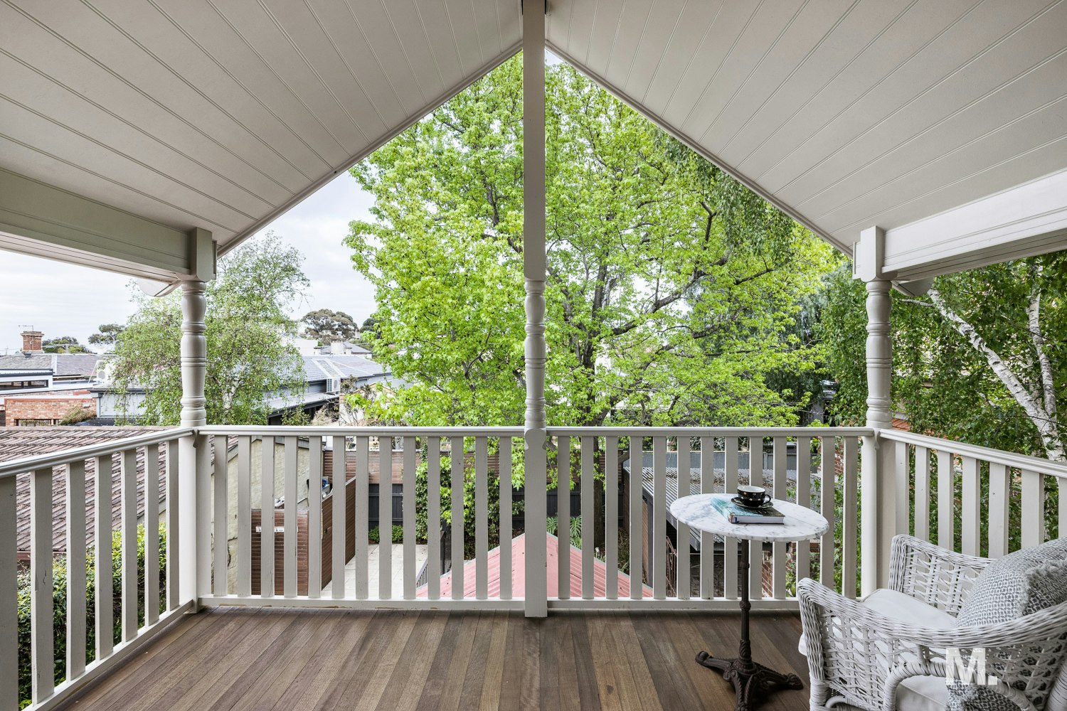 balcony