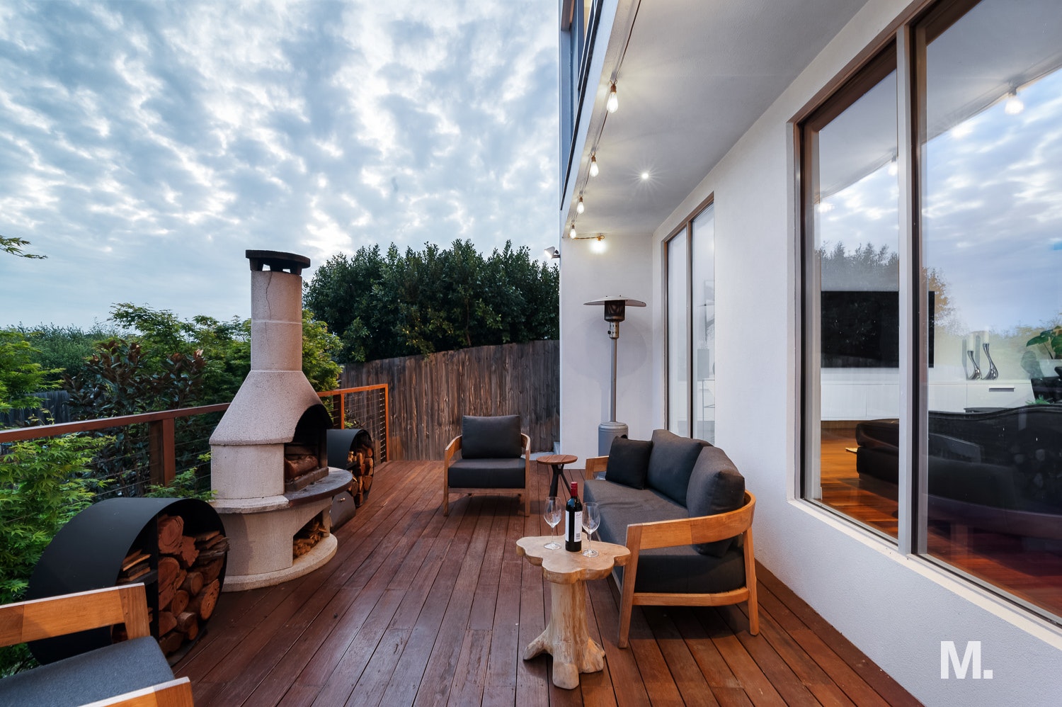balcony