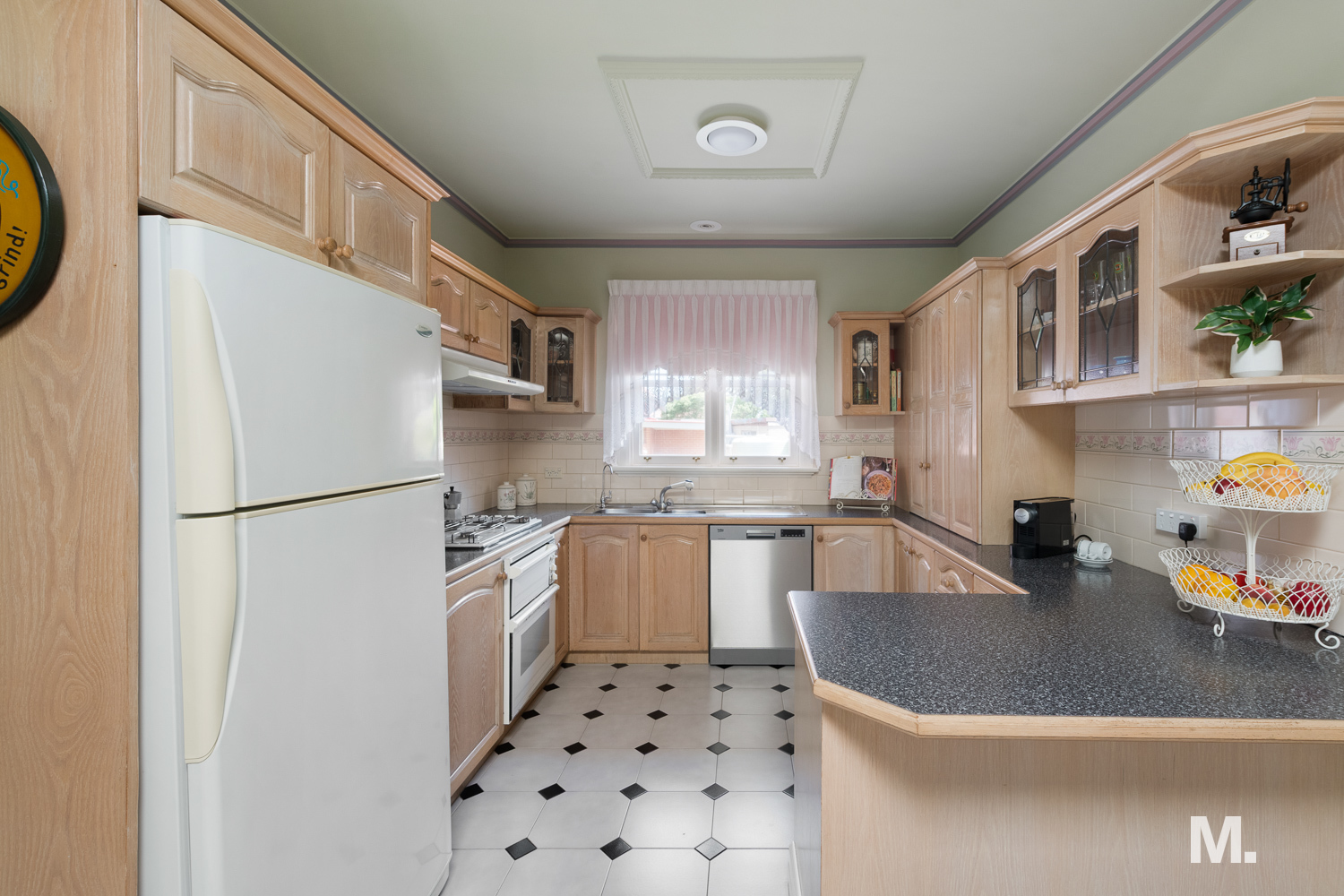 13 Aberdeen Crescent Essendon VIC, Essendon - Thumbnail 3