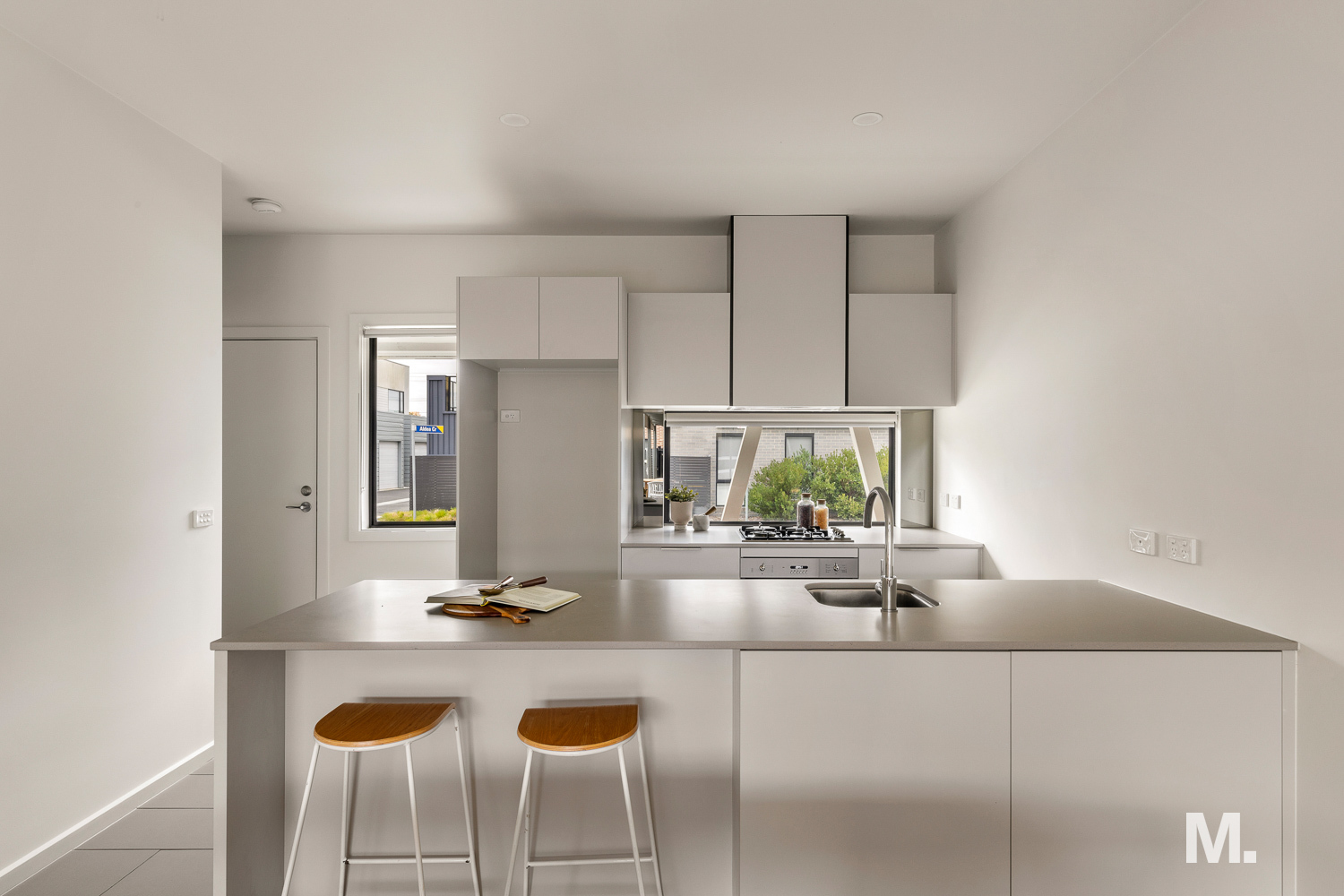 4 Aldea Crescent Avondale Heights VIC, Avondale Heights - Thumbnail 2