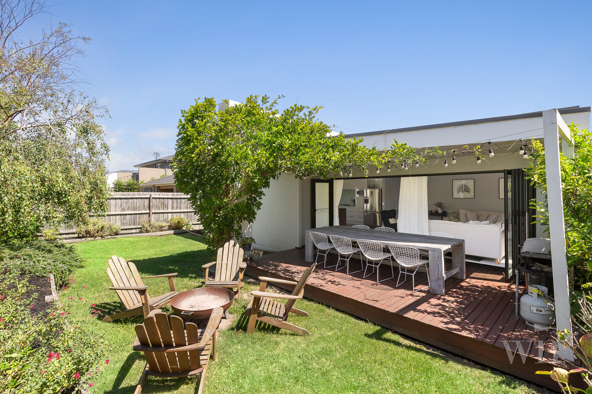 19 Mariner Place, Safety Beach - Thumbnail 2