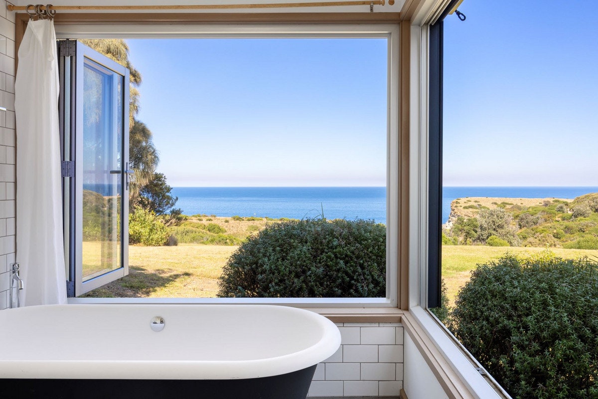 Image of tub