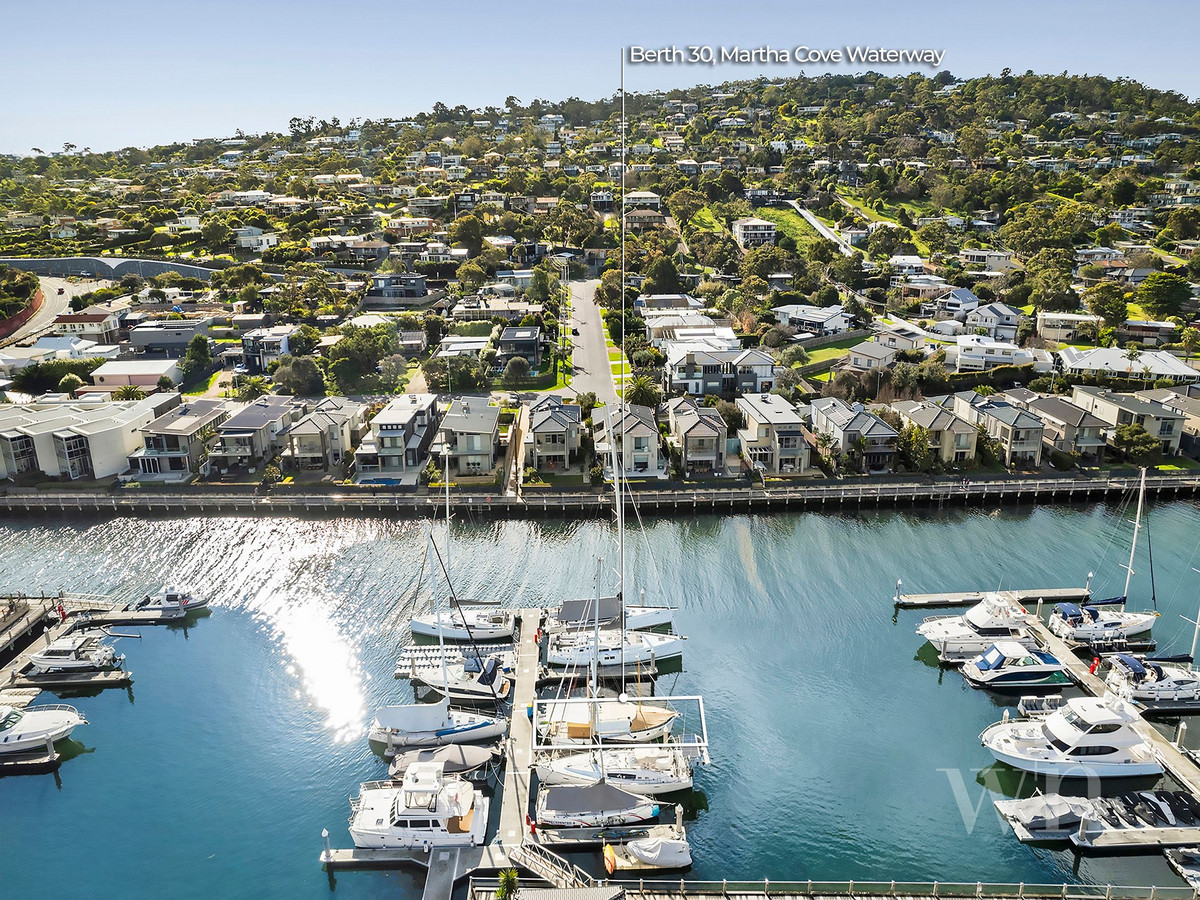 Berth 30 Martha Cove Waterway, Safety Beach - Thumbnail 2