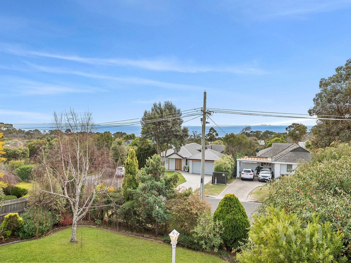 8 Sherwood Crescent, Mount Martha - Thumbnail 2