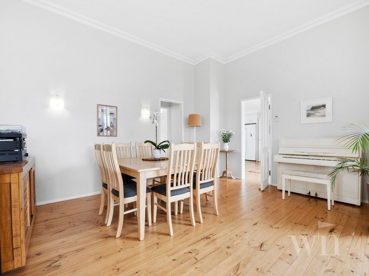 Image of dining room