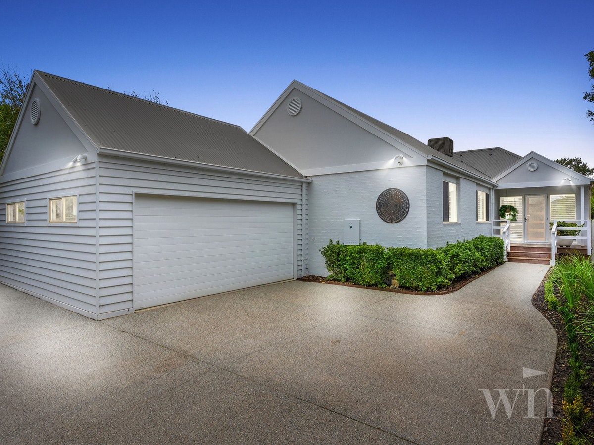 Image of garage