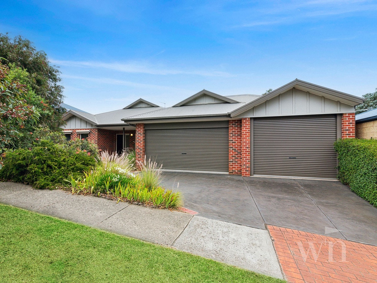 Image of garage
