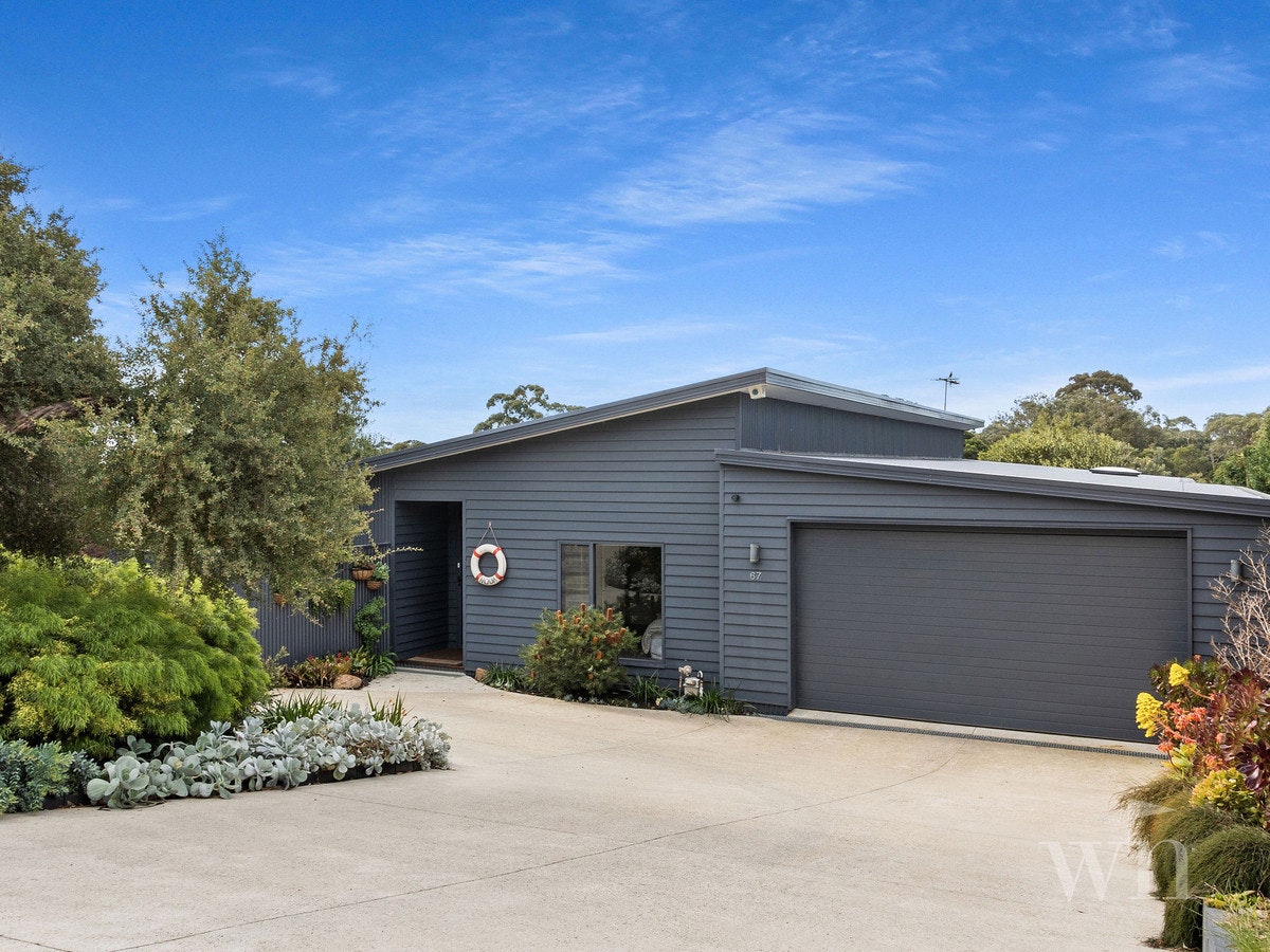 Image of garage