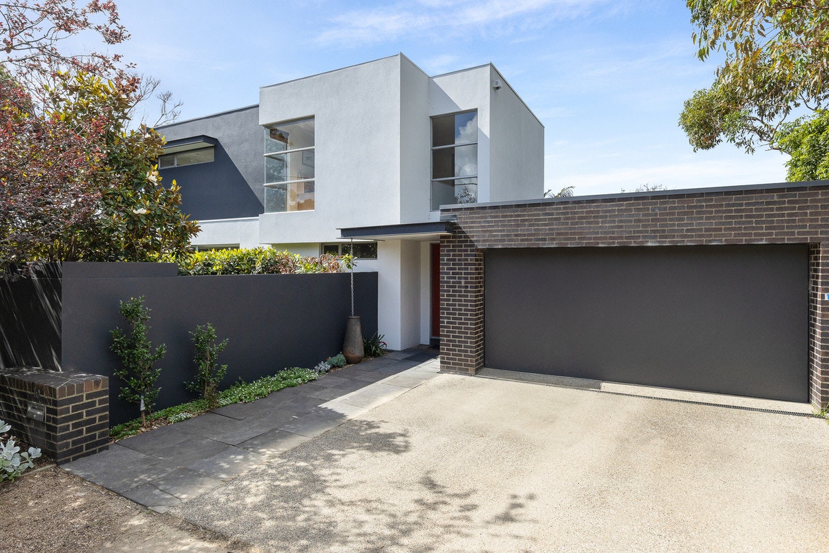 Image of garage