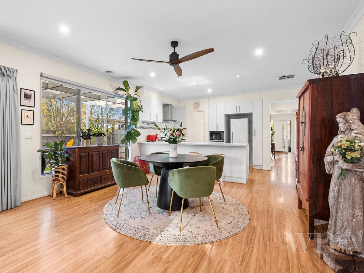 Image of dining room