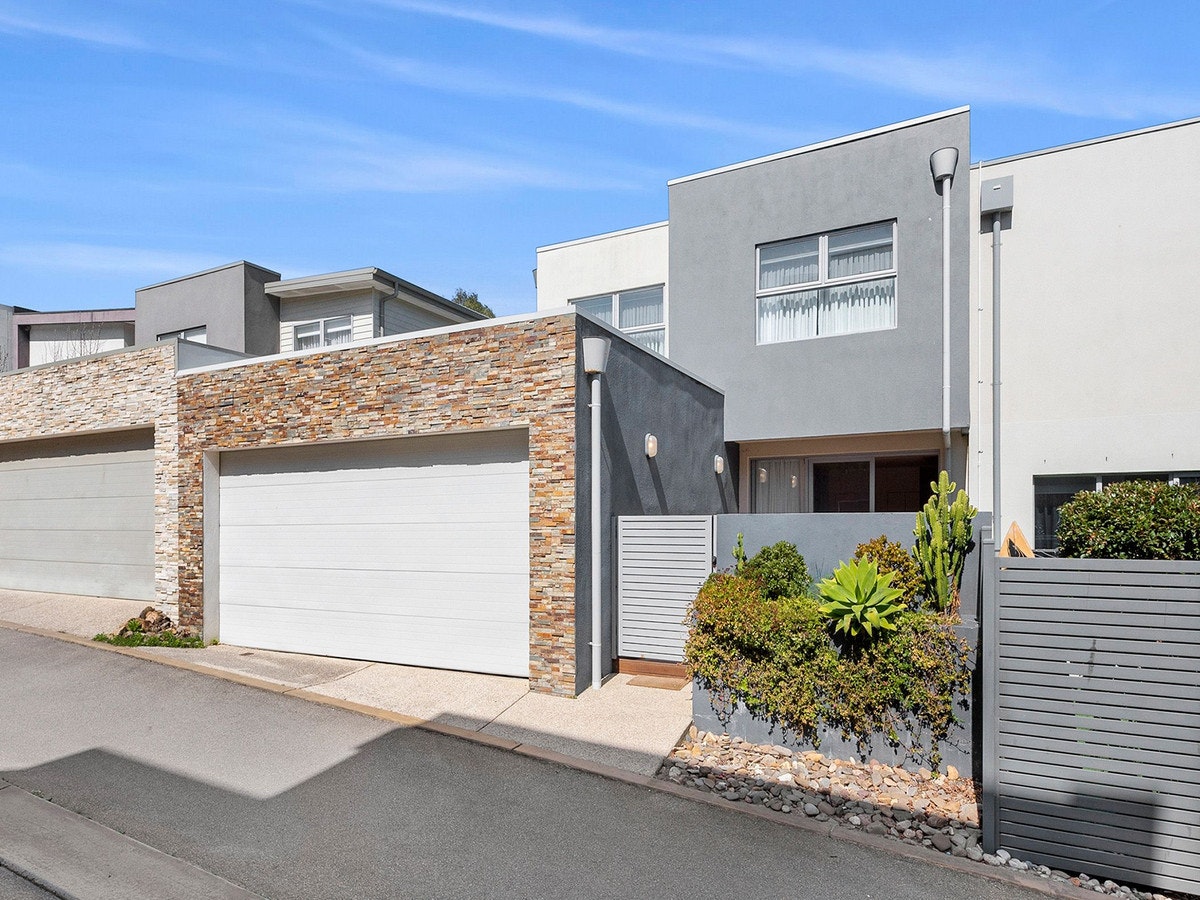 Image of garage