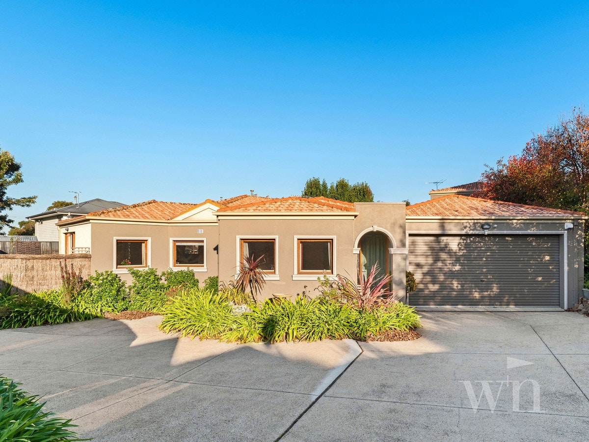 Image of garage