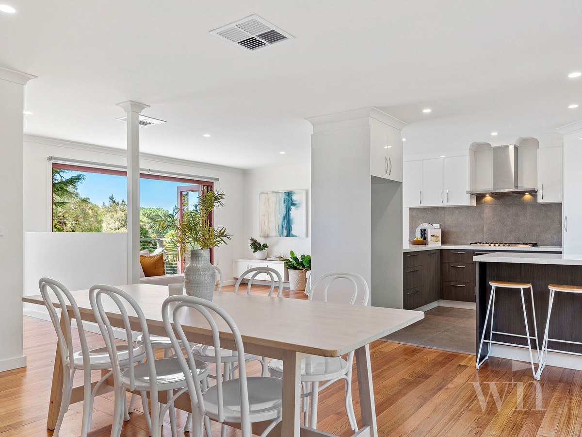 Image of dining room