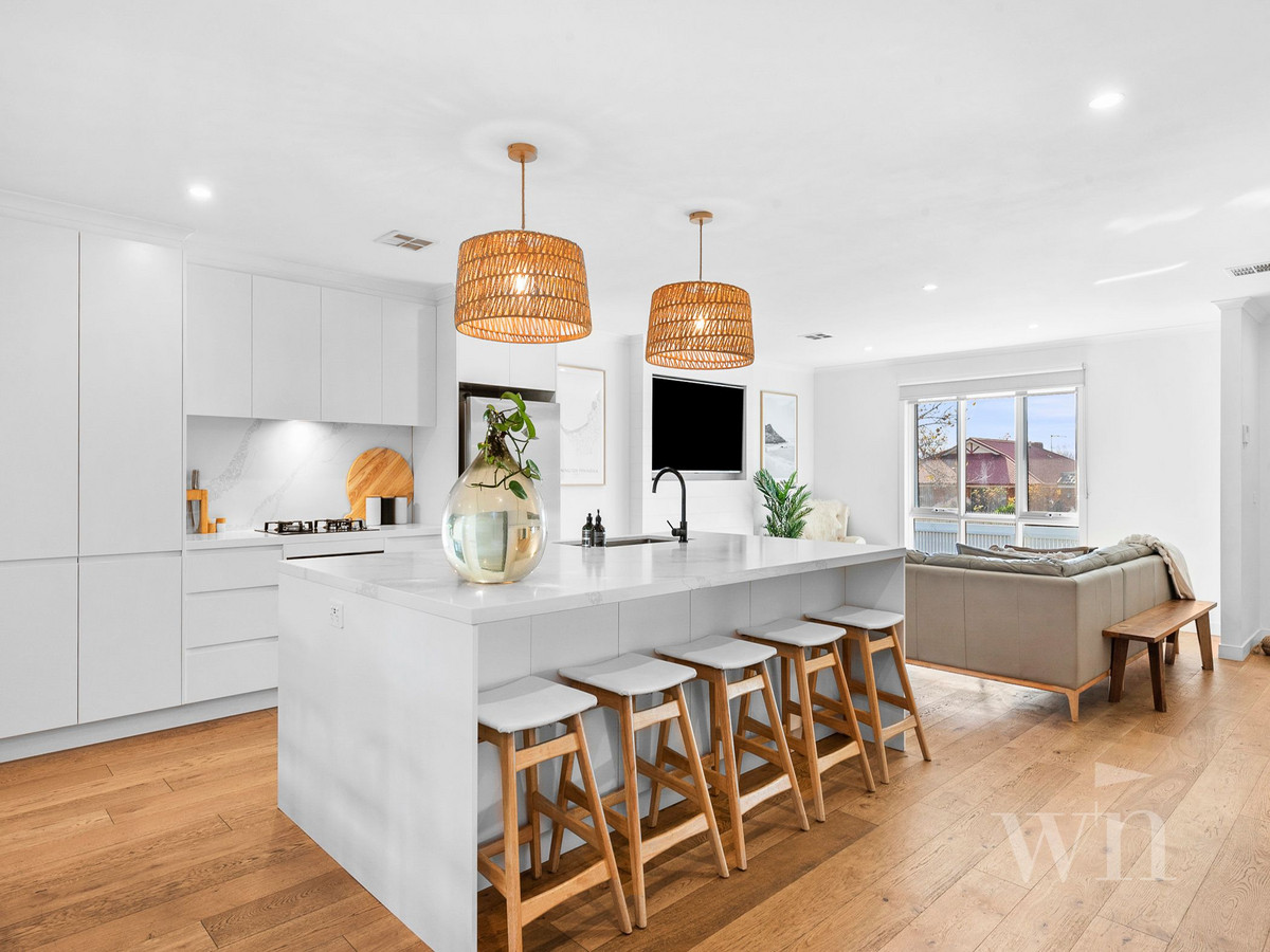 33 Bay Rise Drive, Mornington - Thumbnail 2