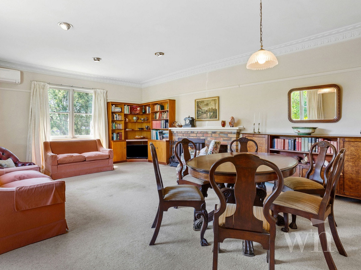 Image of dining room