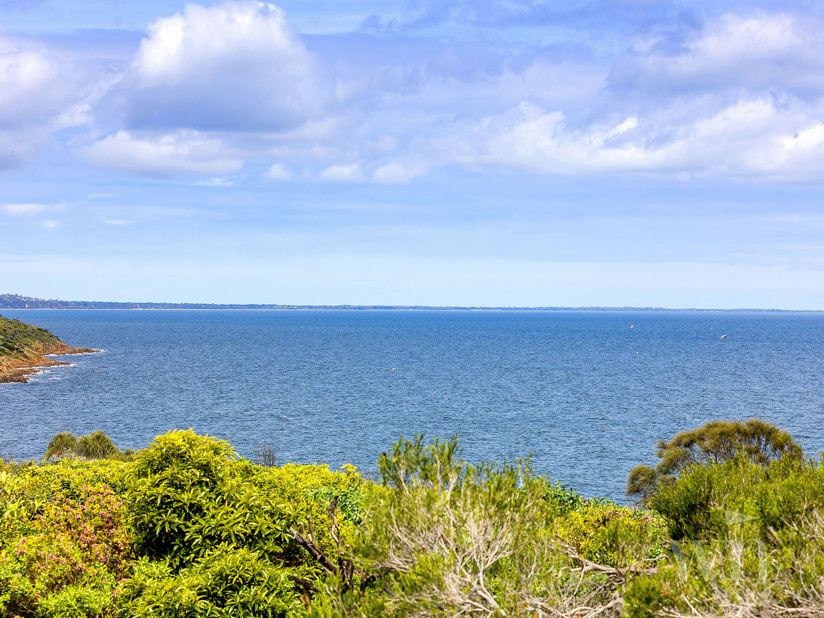 7 Two Bays Crescent, Mount Martha - Thumbnail 3