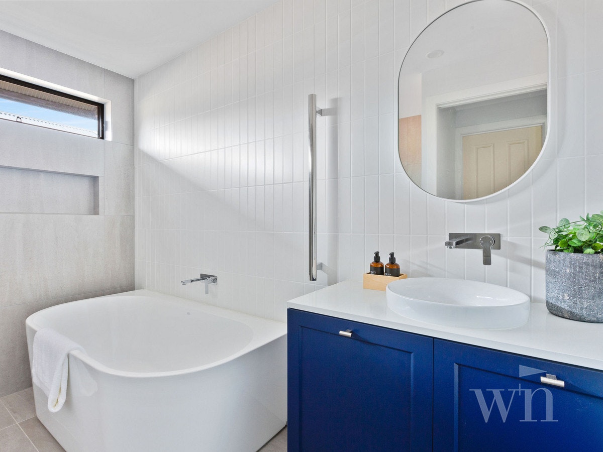 Image of tub