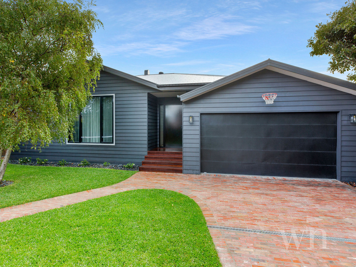 17 Hinkler Street, Mount Martha - Thumbnail 2