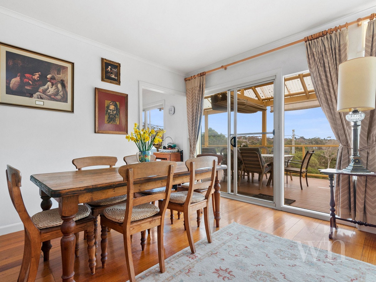 Image of dining room