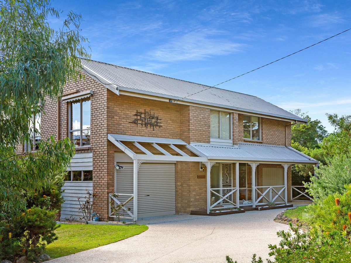 Image of garage