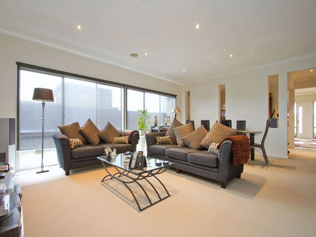 9 Mariner Place, Safety Beach - Thumbnail 2