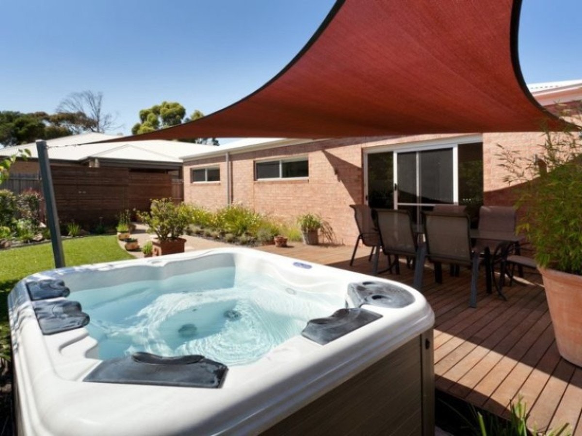 Image of tub