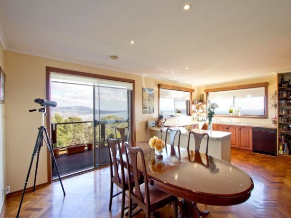 Image of dining room