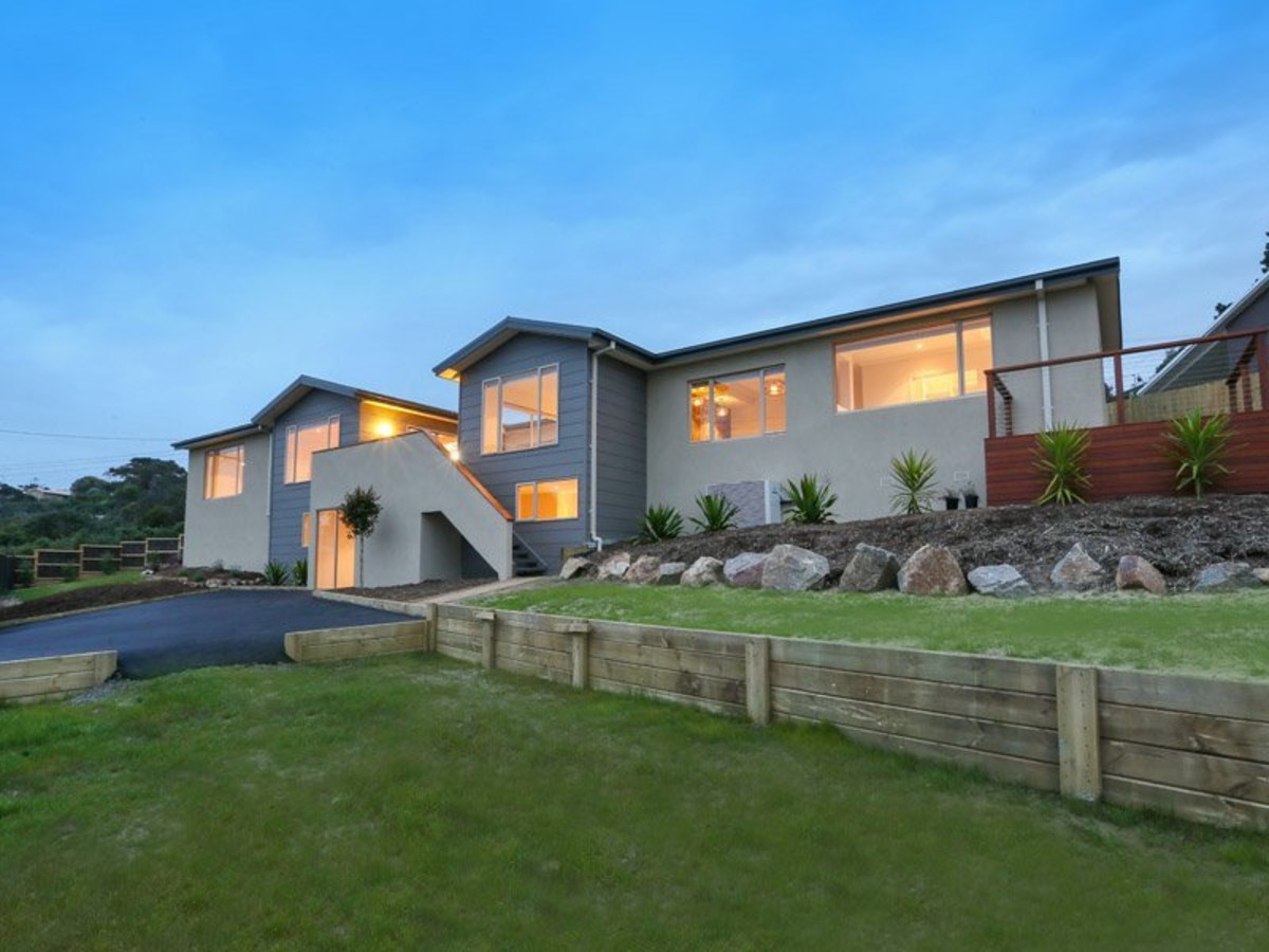 8 Ellerina Road, Mount Martha - Thumbnail 6