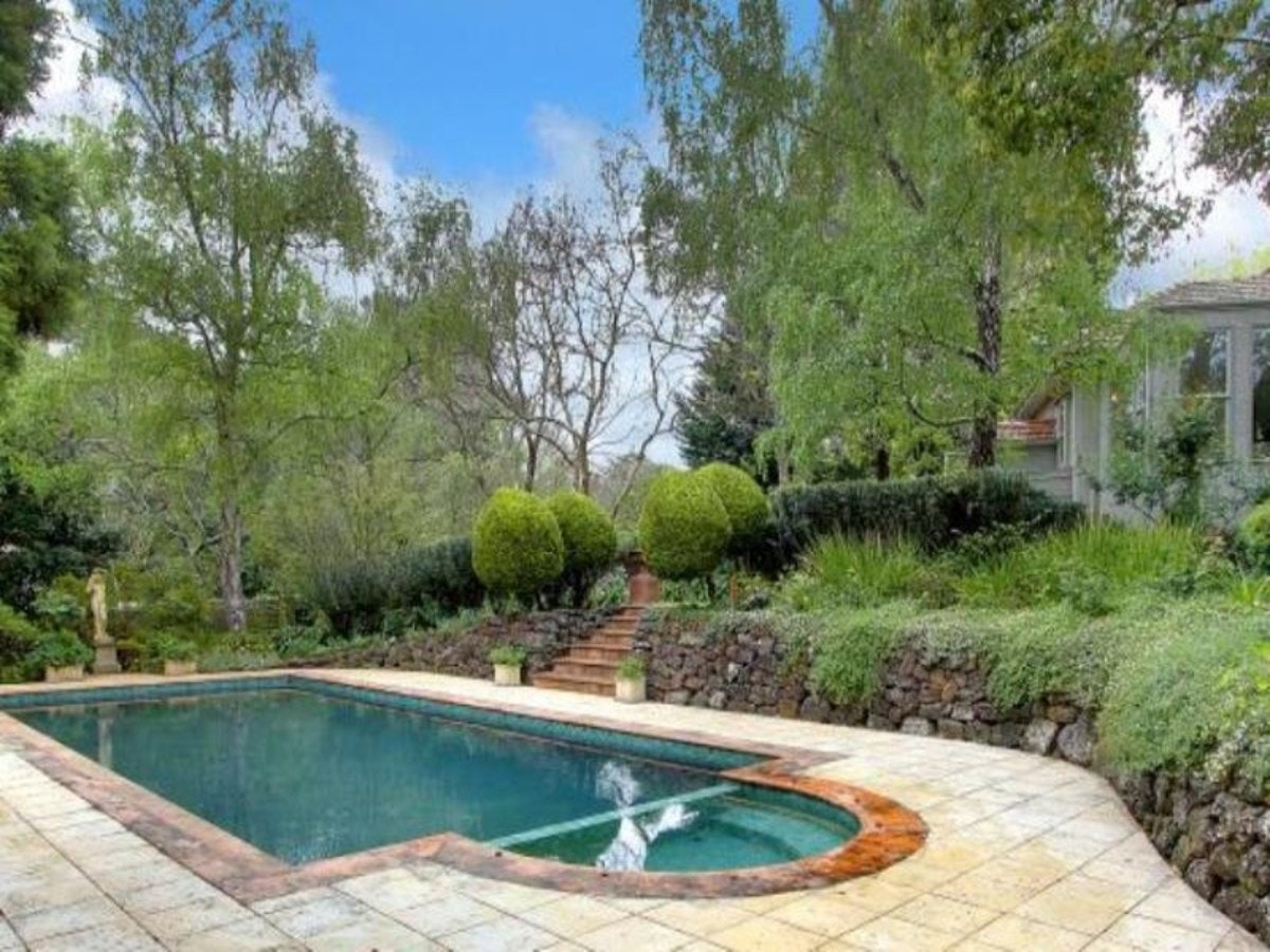 Image of backyard